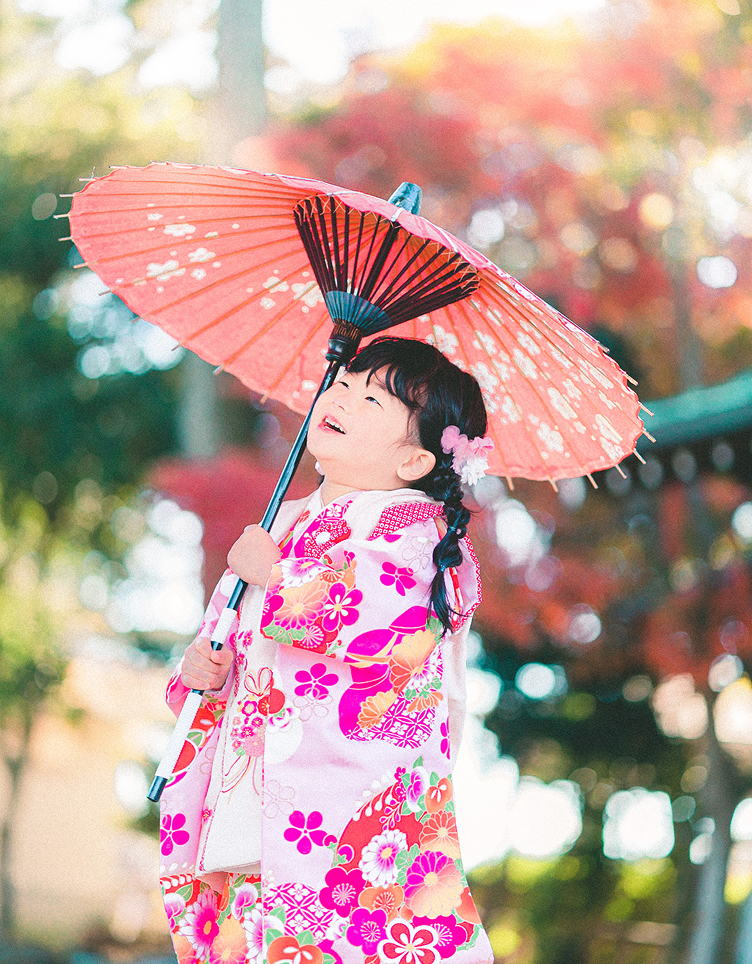 女の子の写真（傘）